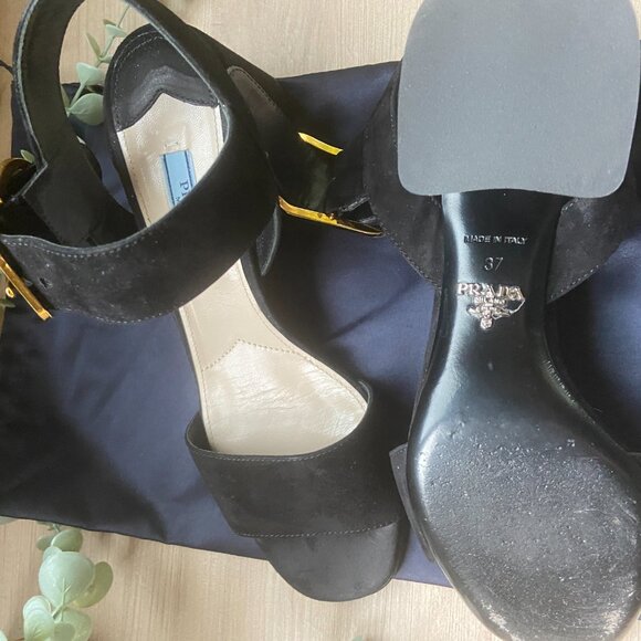 PRADA BLACK SUEDE BLOCK HEEL BUCKJLE SANDALS SZ 37/7 - Picture 3 of 4